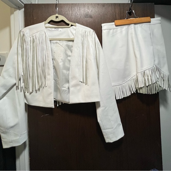 White Fringe Jacket and Skirt Set - Picture 1 of 4